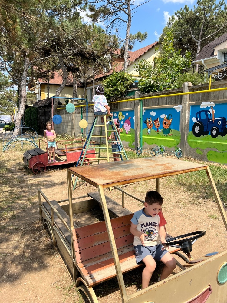 Отдых в поселке Песчаное в Крыму с детьми