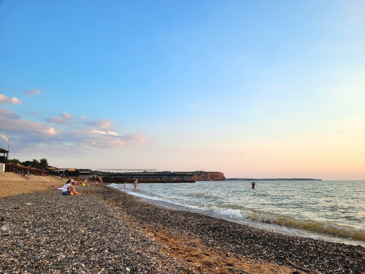 Лето заканчивается, успейте отдохнуть на море в Песчаном фото